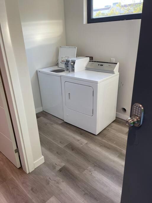Comfy Studio With Cali King Size Mattress San Diego Exterior foto